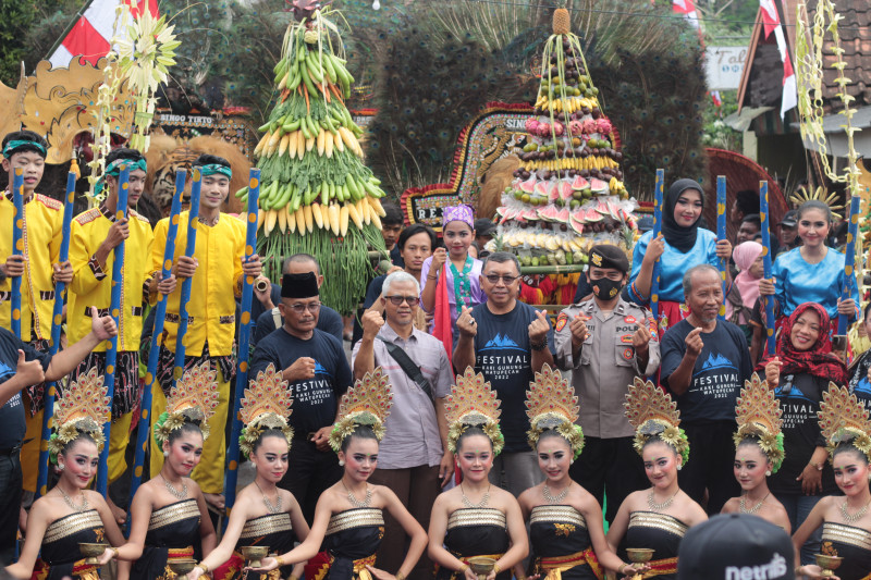 Festival Gunung Watu Pecah Sanggar Seni Kartika Budaya